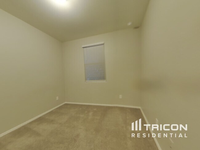 Building Photo - 17863 W Buckhorn Trl