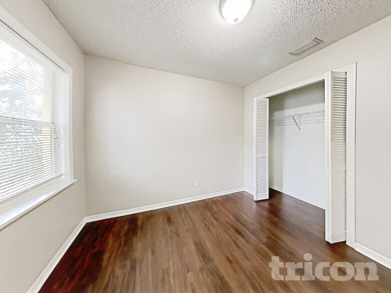 Building Photo - 4514 Cabbage Palm Dr