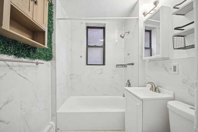 Building Photo - 122A Baldwin Ave