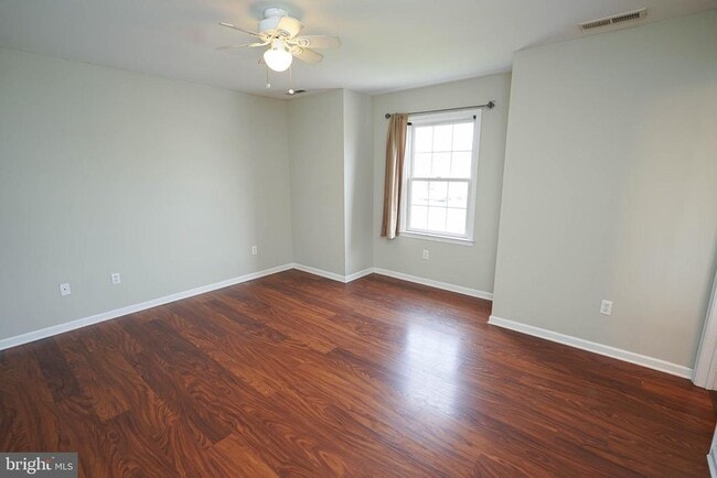 Building Photo - 1331 Aspen Dr