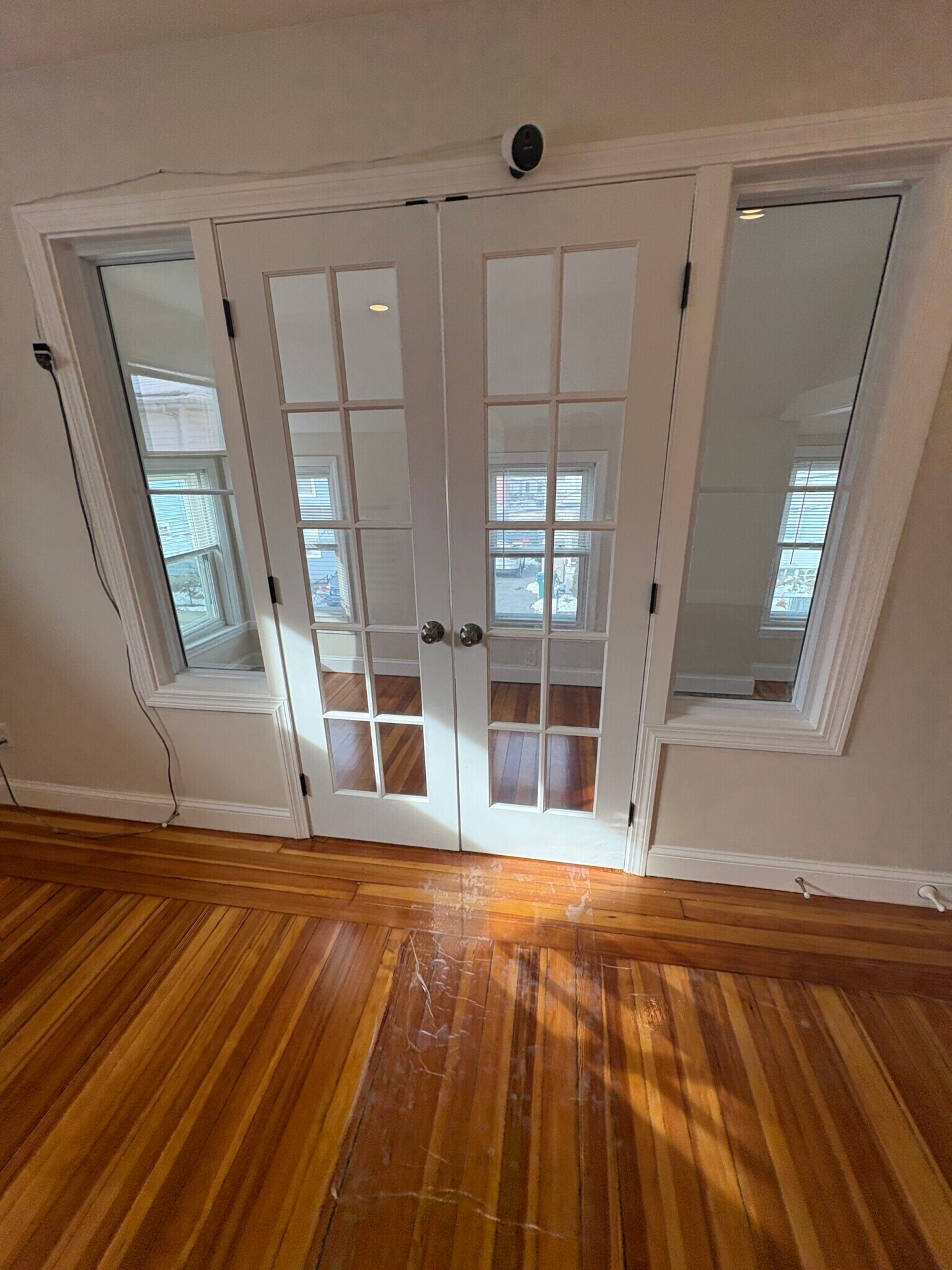 Building Photo - 7 Smith St