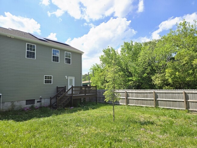 Building Photo - 1301 Elm Ave
