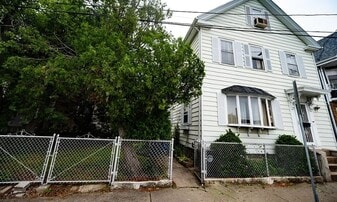 Building Photo - 102 Margin St