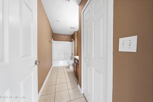 Building Photo - 7920 Merrill Rd