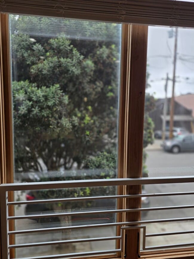 Building Photo - Remodeled Home 2 Blocks from Ocean Beach