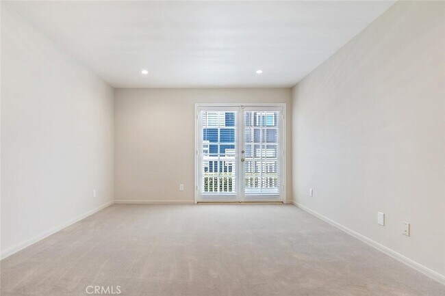Building Photo - 18850 Hatteras St