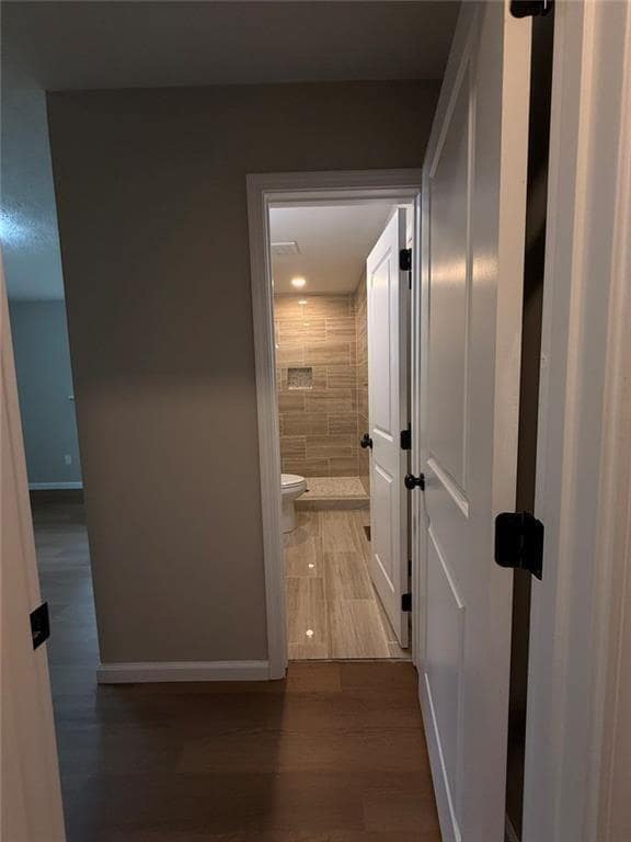 Building Photo - 1055 Pinecrest Dr