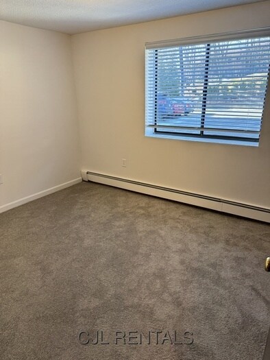 Building Photo - 71 Montvale Ave