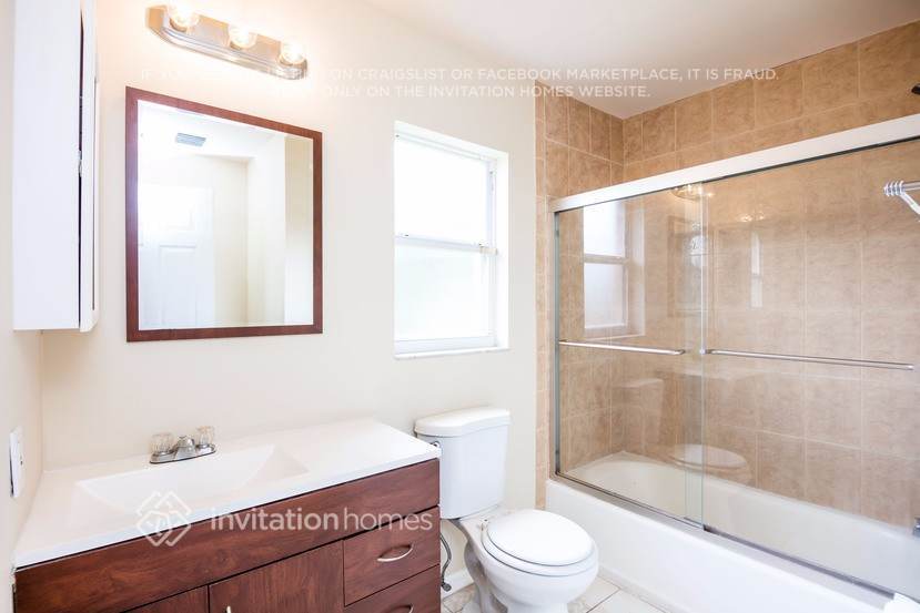 Building Photo - 15562 Horseshoe Ln