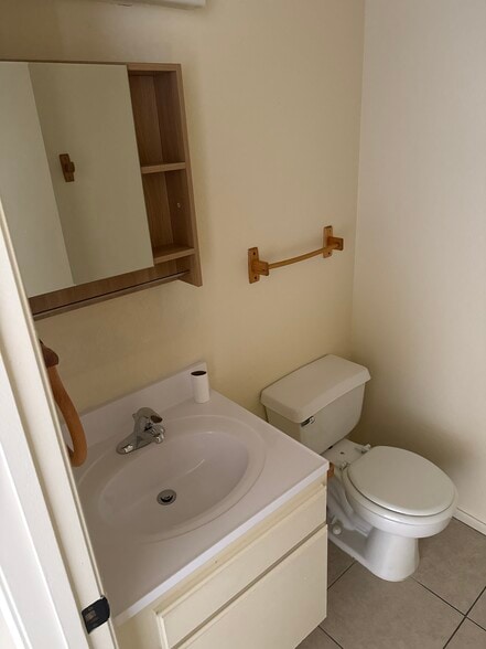 Building Photo - 701 Summerwood Ln