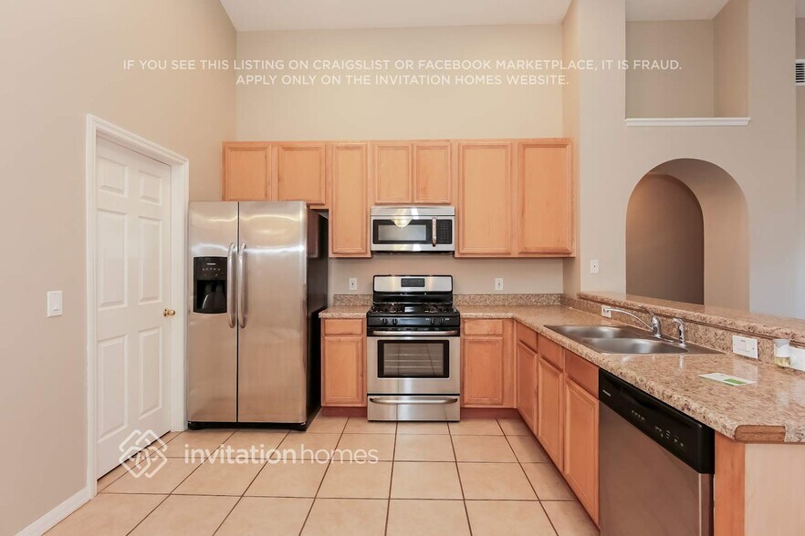 Building Photo - 9718 Bay Colony Dr
