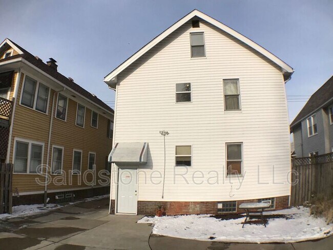 Building Photo - 10325 Baltic Rd