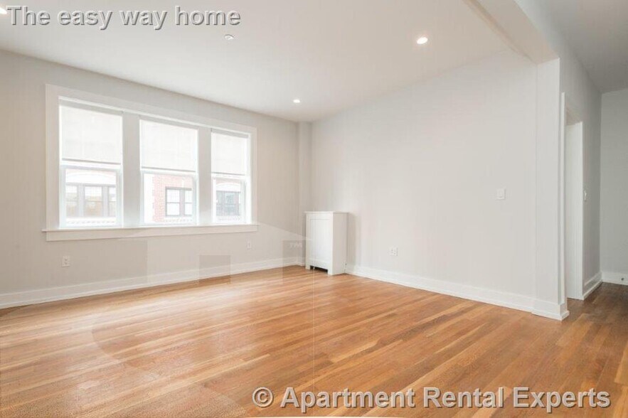 Building Photo - 16 Forest St