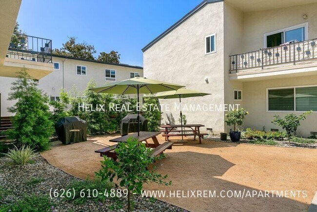 Building Photo - 285 N Oakland Ave