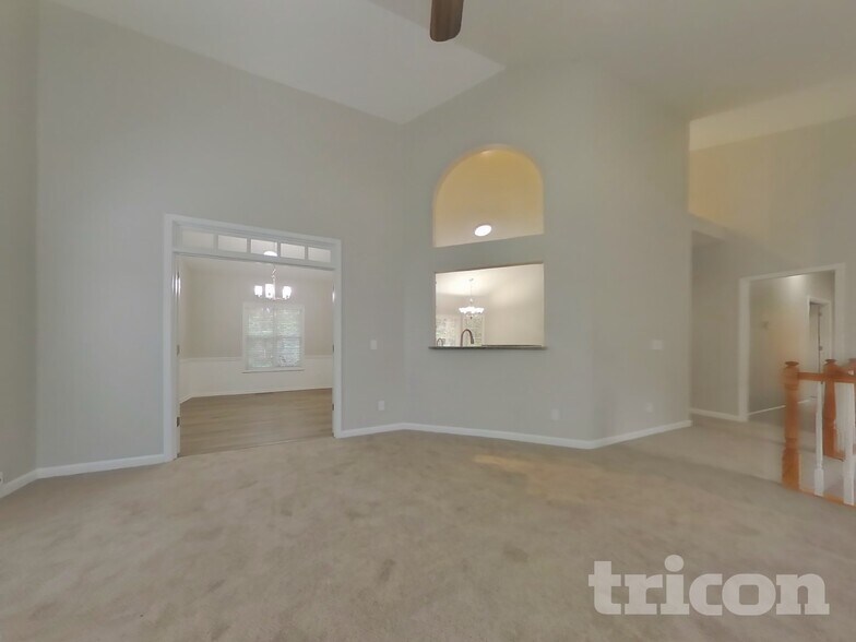 Building Photo - 2030 Township Dr