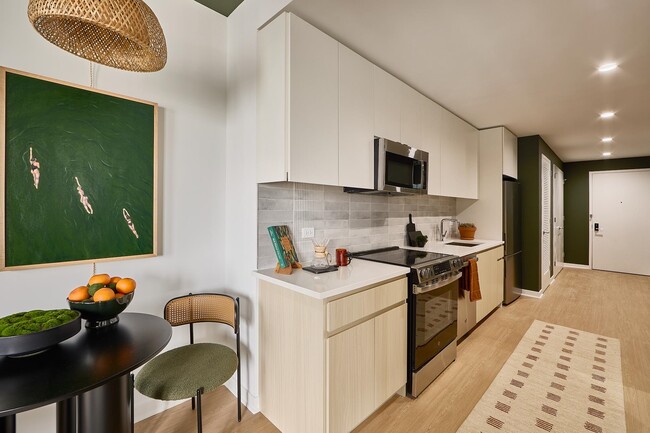 Building Photo - 505 Summit Ave