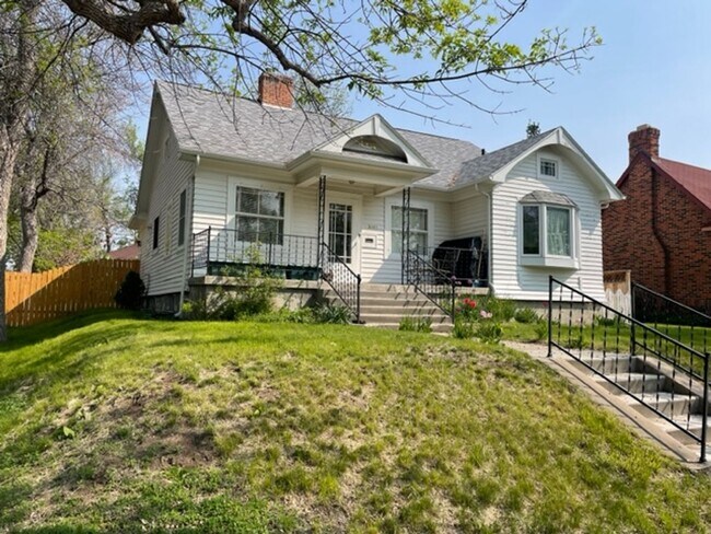 Primary Photo - Beautiful 3 Bedroom Home