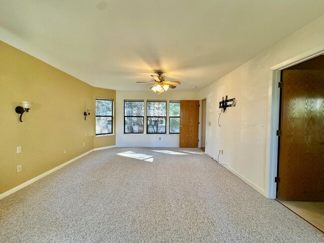 Building Photo - 15593 Carrie Dr