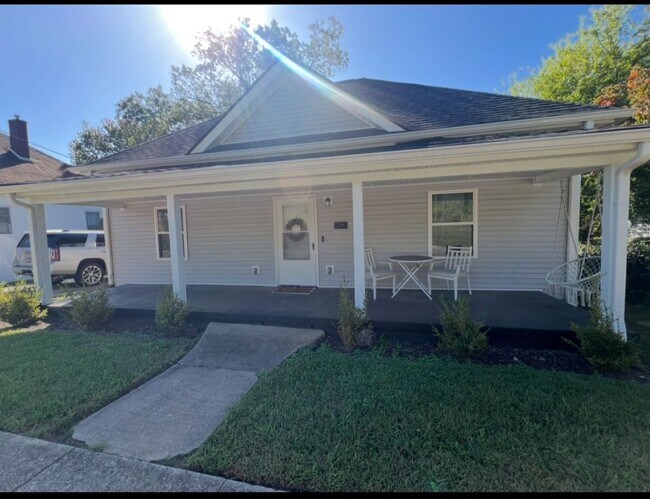 Primary Photo - Totally Renovated Arts and Crafts Bungalow...
