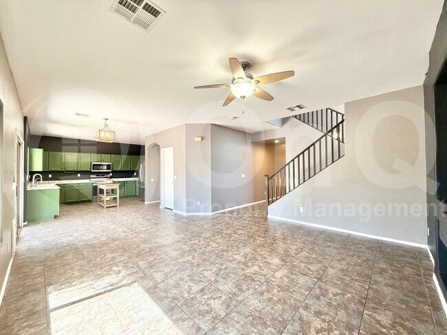 Building Photo - 3913 S Crosscreek Dr