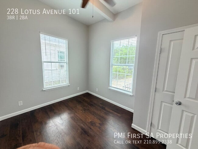 Building Photo - 228 Lotus Ave