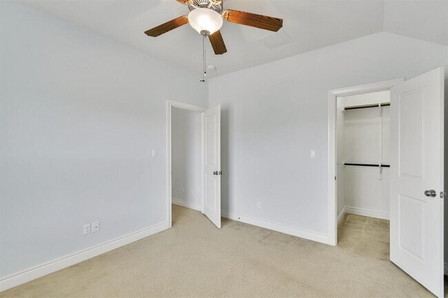 Building Photo - 6928 Donato Pl