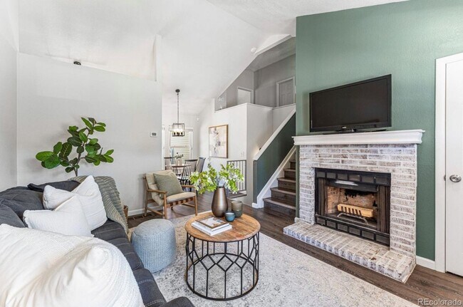 Building Photo - 3BD, 2BA Aurora Home with 2-Car Garage and Back Yard