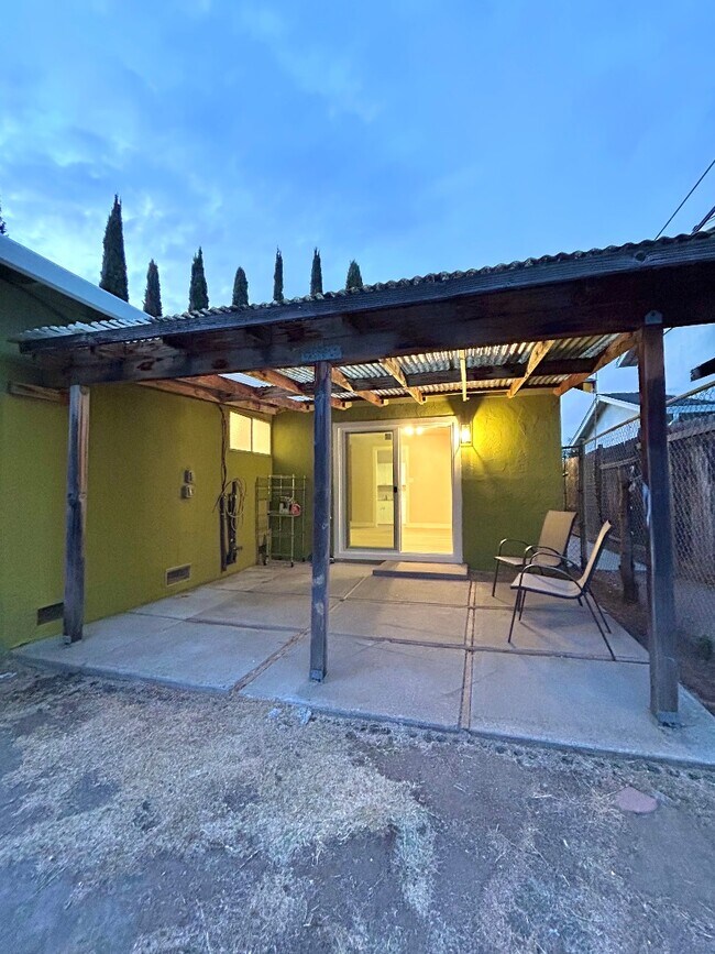 Building Photo - 3416 Mt St Helena Dr