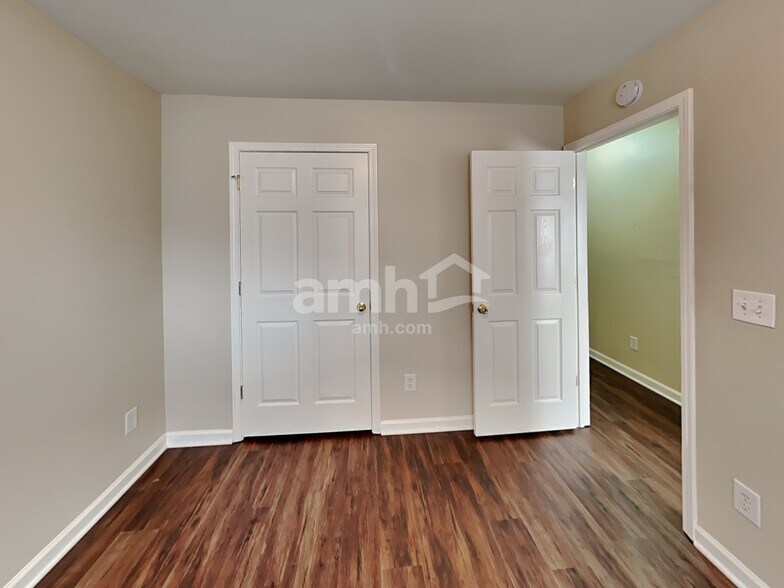 Building Photo - 219 Highland Falls Dr
