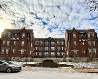 Building Photo - Byron Place