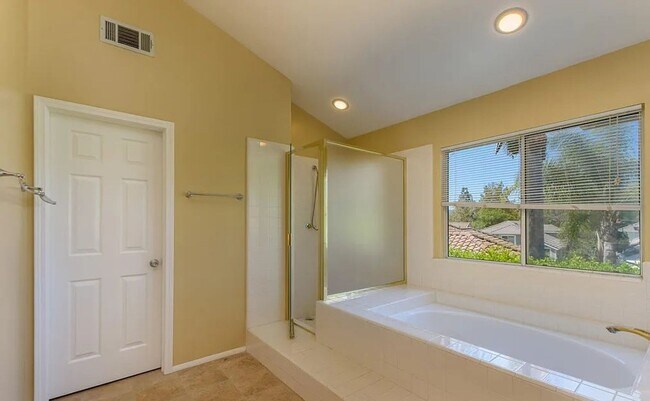 Building Photo - Oak Park 2 story cul-de-sac home