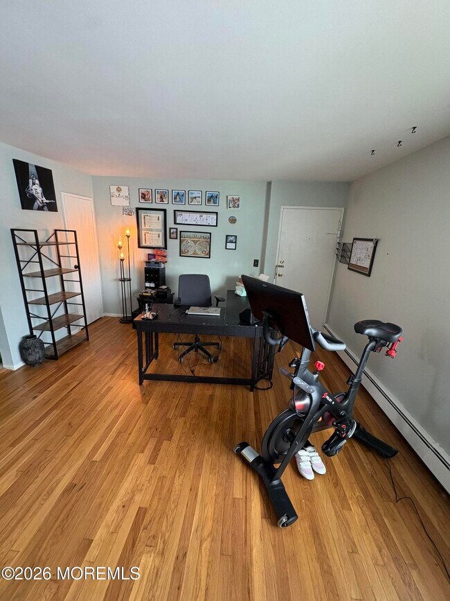 Building Photo - 16 Laurel Pl