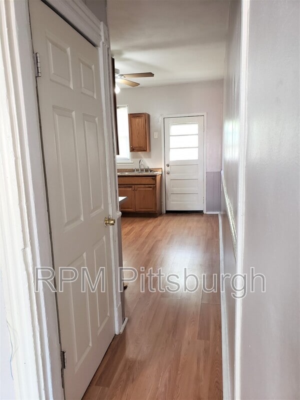 Building Photo - 4554 Rosina Way