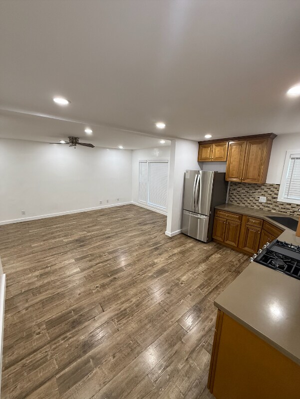 Building Photo - 317 W 76th St