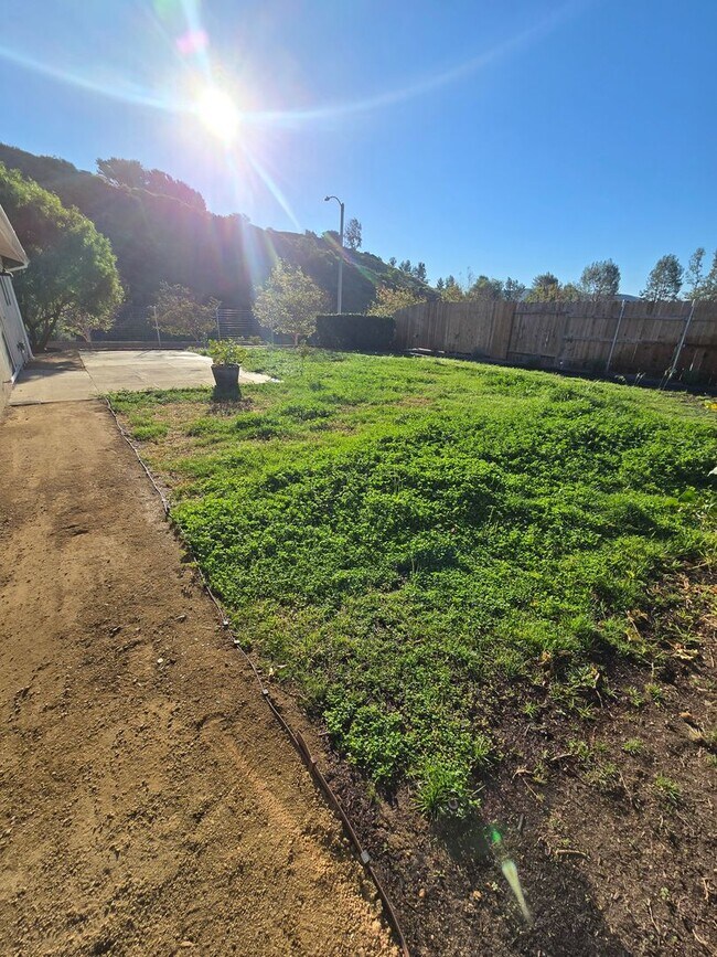 Building Photo - 14494 Cambridge St