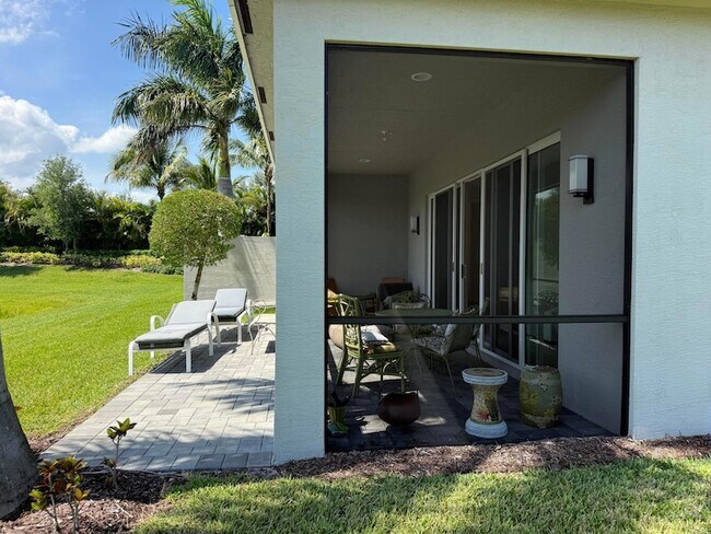 Building Photo - 12597 Vincenza Way