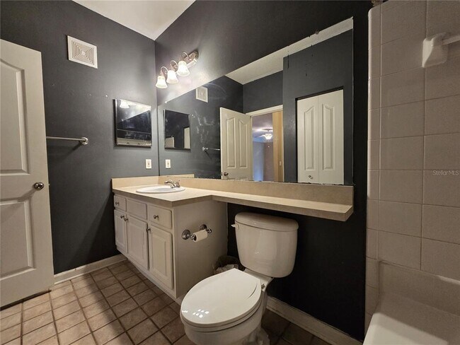 Building Photo - 4207 S Dale Mabry Hwy