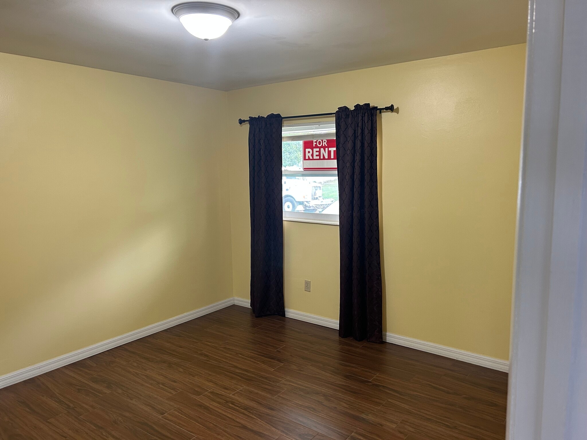 Master bedroom - 134 Burns Ave