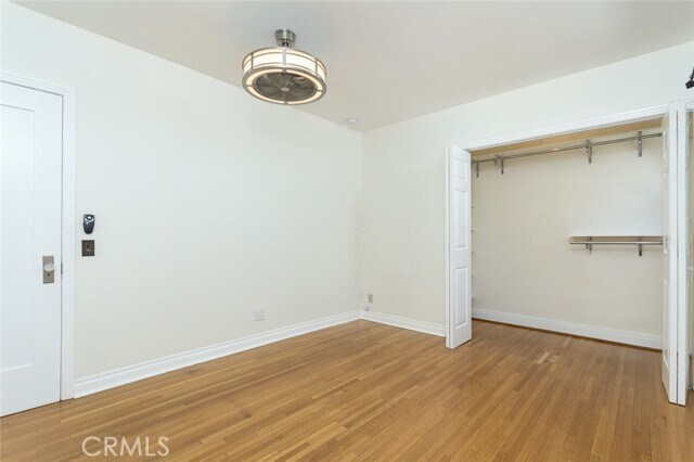 Building Photo - 5124 N Maywood Ave