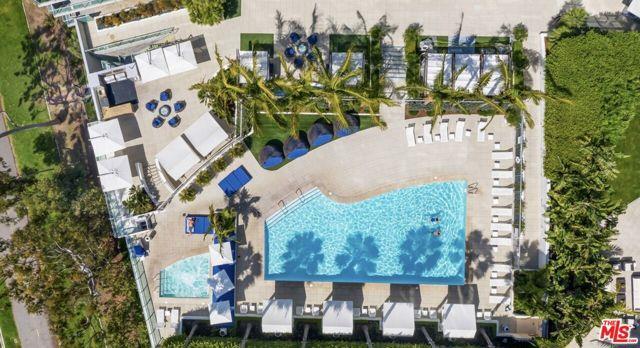 Building Photo - 13700 Marina Pointe Dr