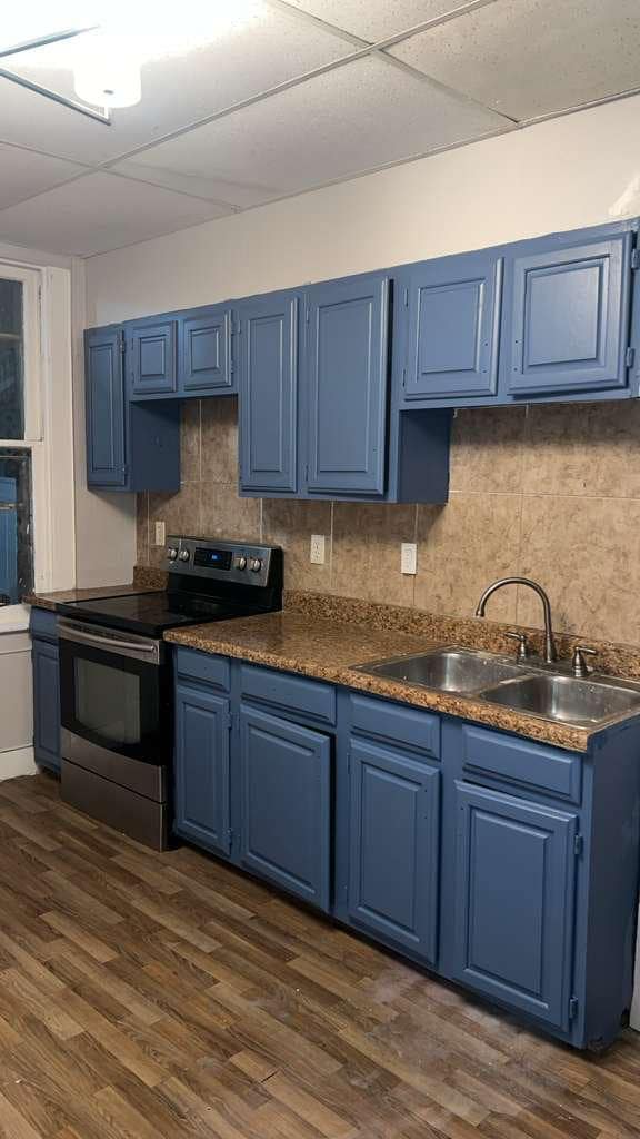 Building Photo - 804 E Pine St