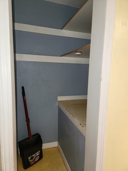 Kitchen Pantry - 1324 W 4th St