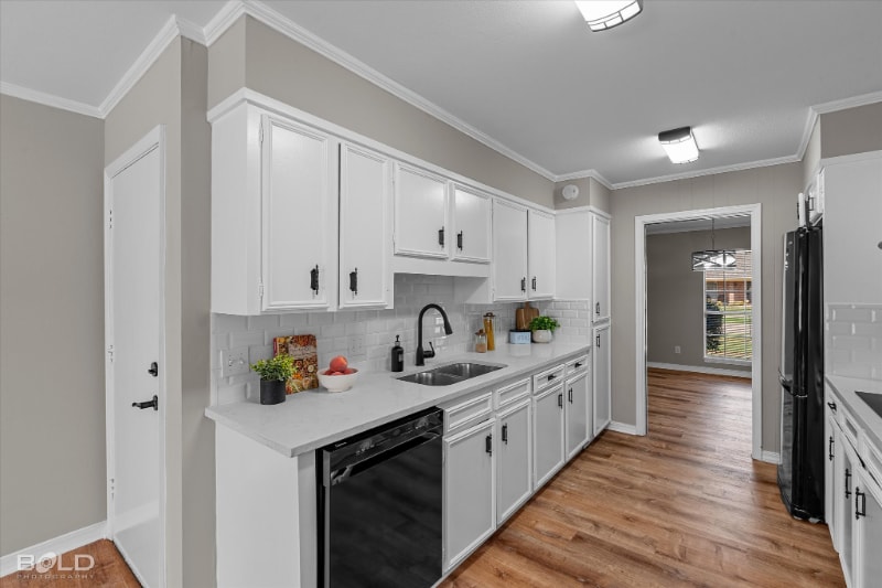 Building Photo - 425 N Dresden Cir