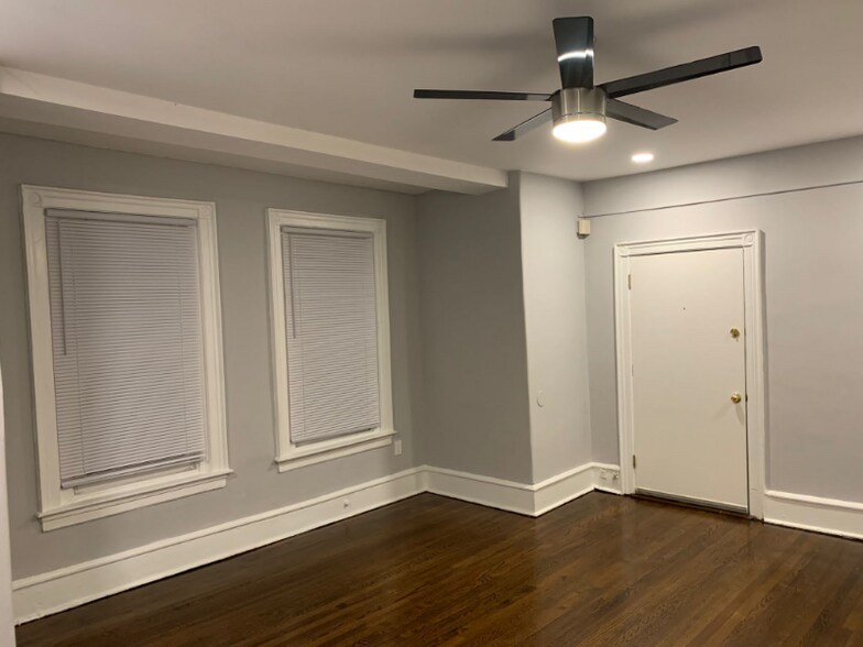 Building Photo - 530 King St