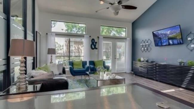 Building Photo - 12703 Jones Rd