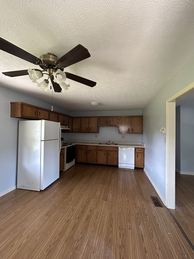 Building Photo - 3609 Stone Valley Dr