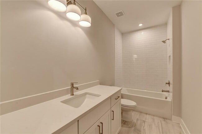 Building Photo - 375 Chiswick Cir