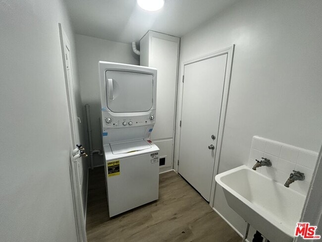 Building Photo - 11913 Tennessee Ave