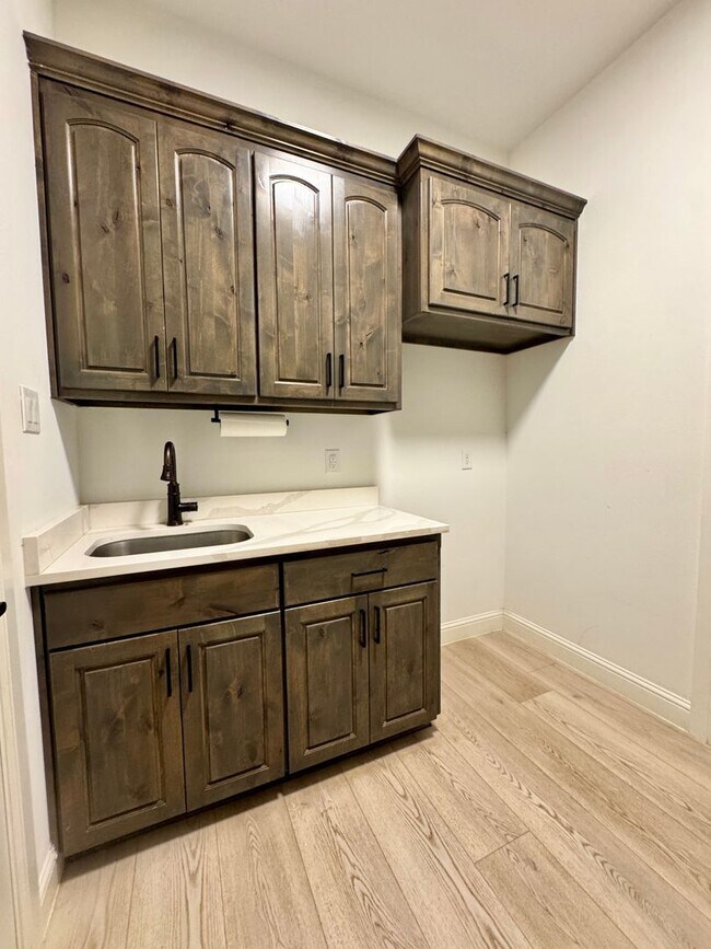 Building Photo - Reata Ranch Home - Peaster ISD