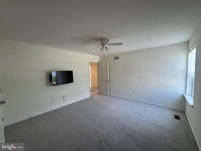 Building Photo - 148 Grissom Dr